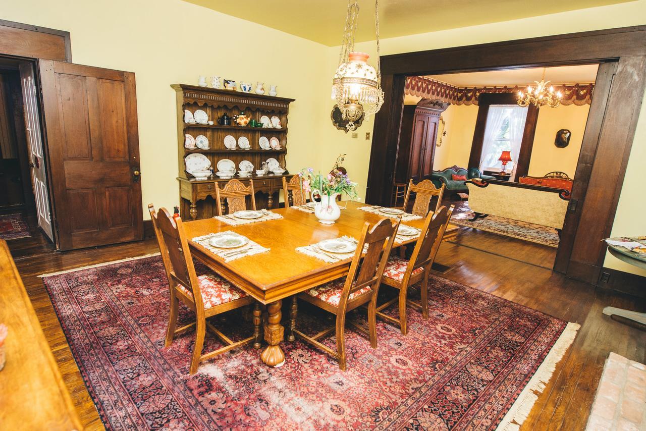 Old Caledonian Bed & Breakfast エクステリア 写真