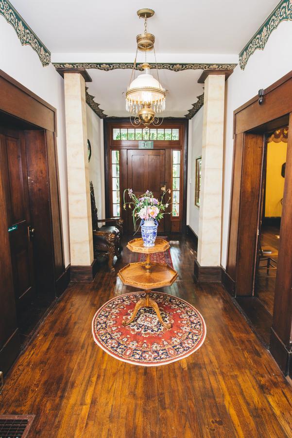 Old Caledonian Bed & Breakfast エクステリア 写真