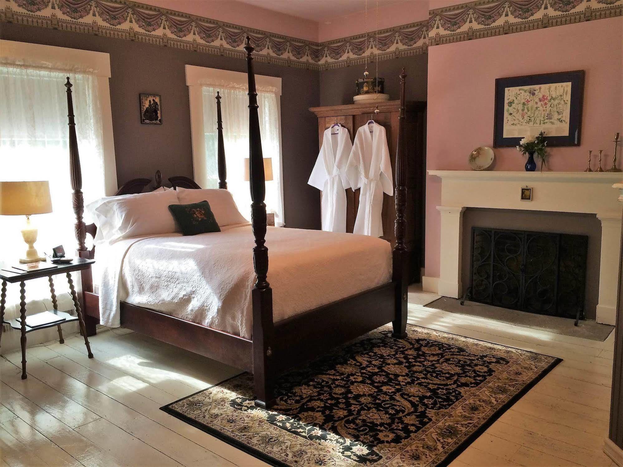 Old Caledonian Bed & Breakfast エクステリア 写真