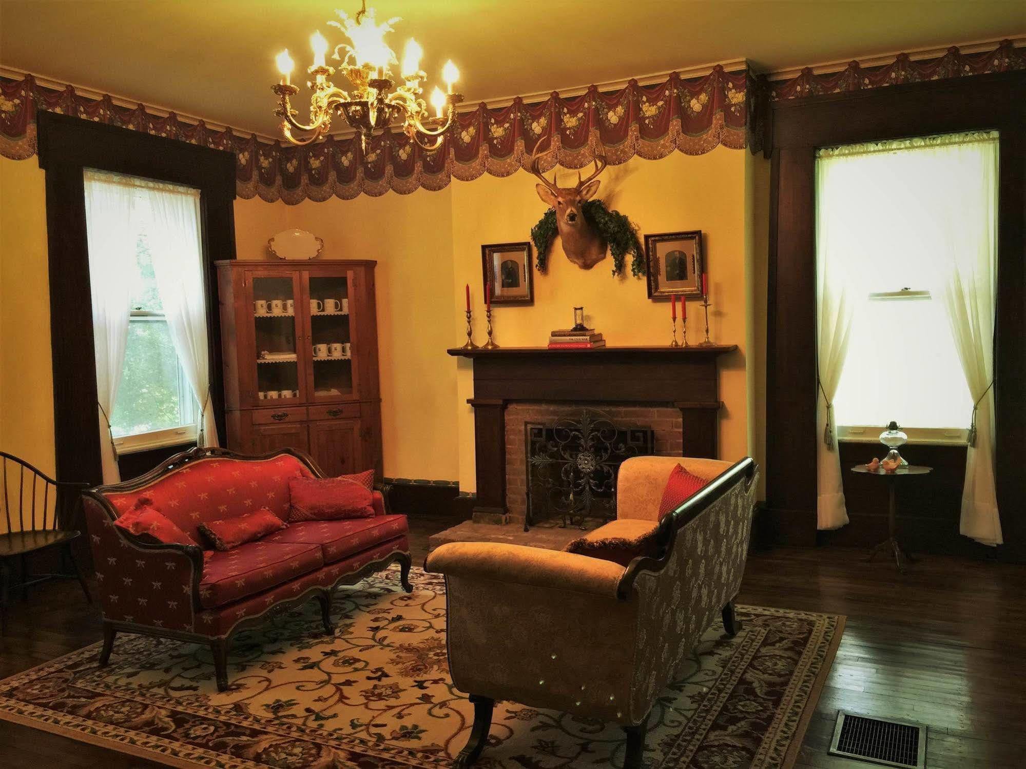 Old Caledonian Bed & Breakfast エクステリア 写真
