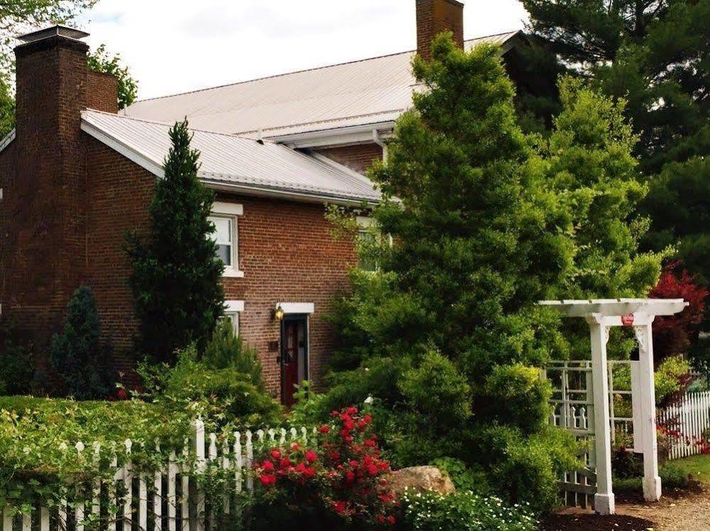 Old Caledonian Bed & Breakfast エクステリア 写真