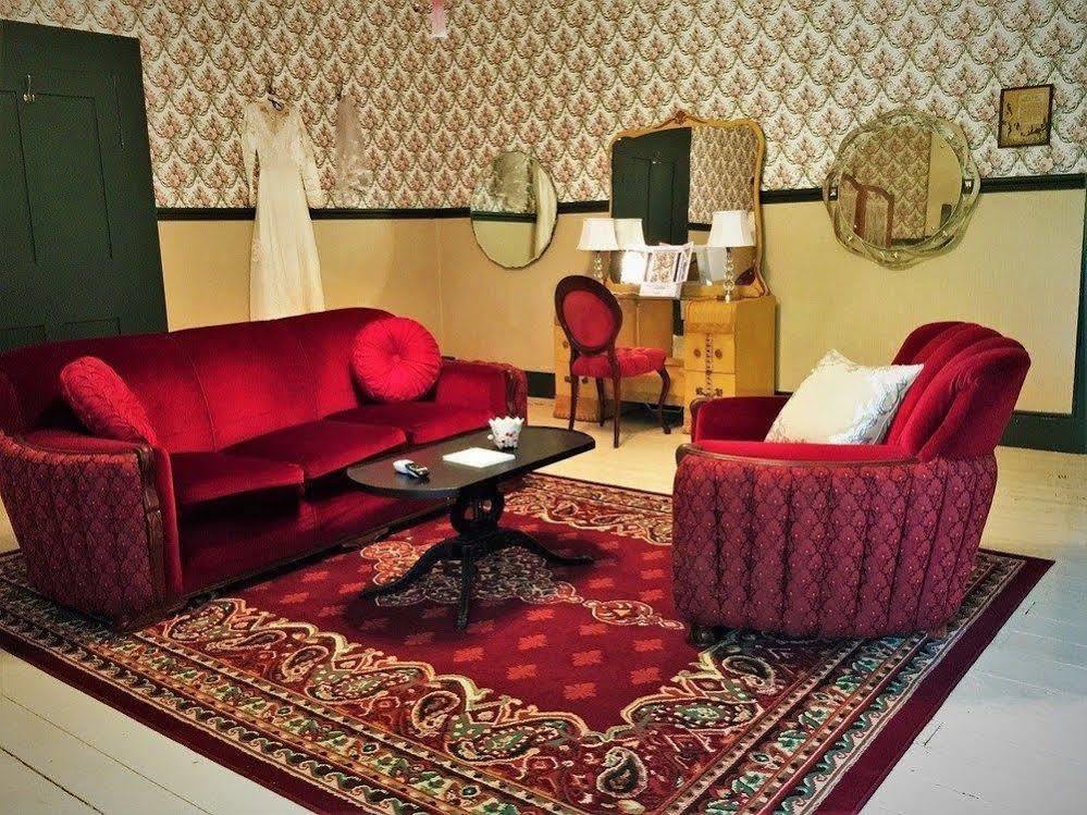 Old Caledonian Bed & Breakfast エクステリア 写真